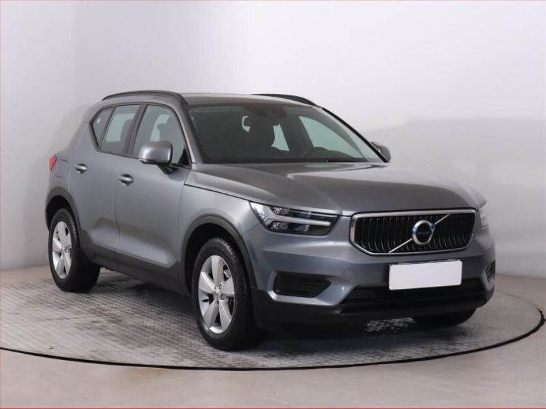 Volvo XC40 - hlavní foto