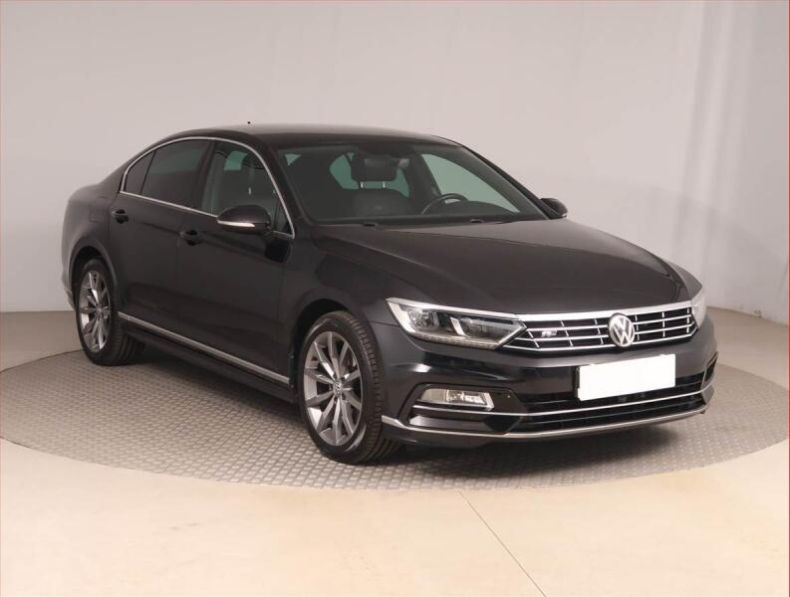 Volkswagen Passat - hlavní foto