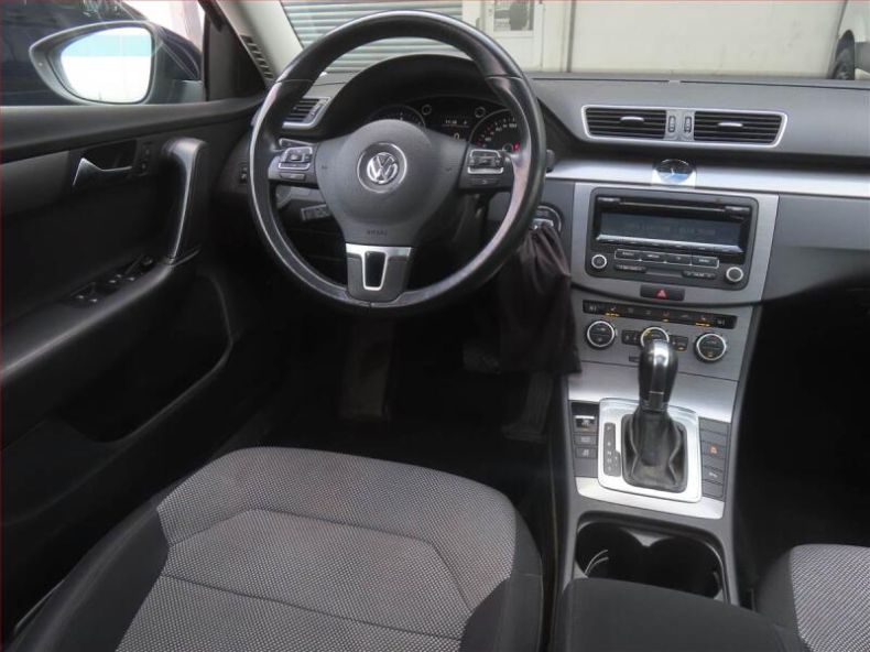 Volkswagen Passat - hlavní foto