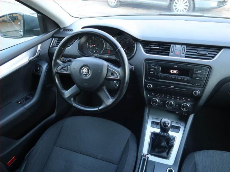 Škoda Octavia - hlavní fotka