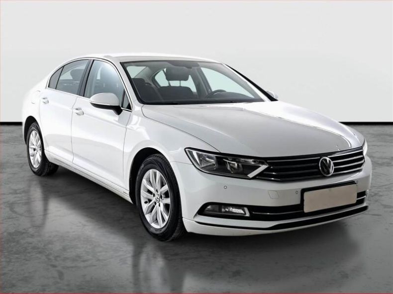 Volkswagen Passat - hlavní fotka inzerátu