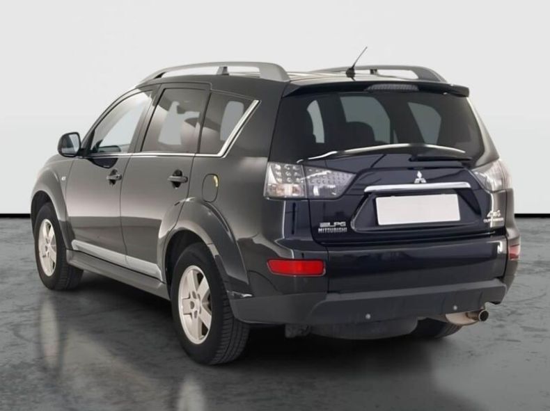 Mitsubishi Outlander - hlavní fotka