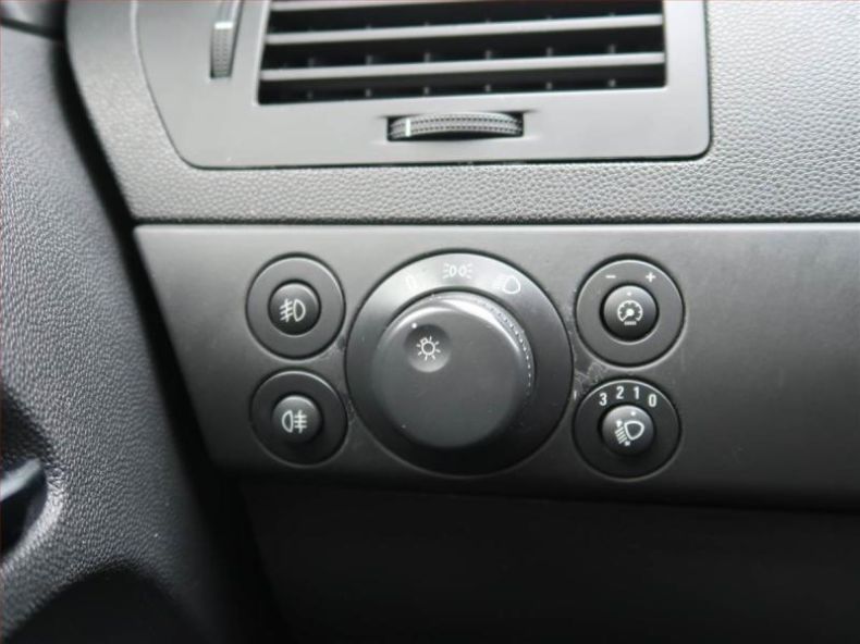 Opel Astra - hlavní fotka