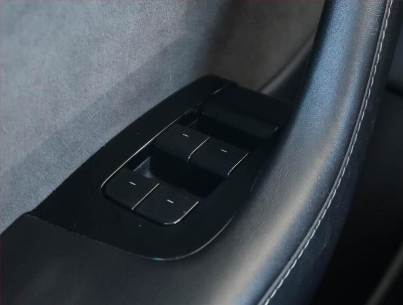Tesla Model 3 - hlavní fotka