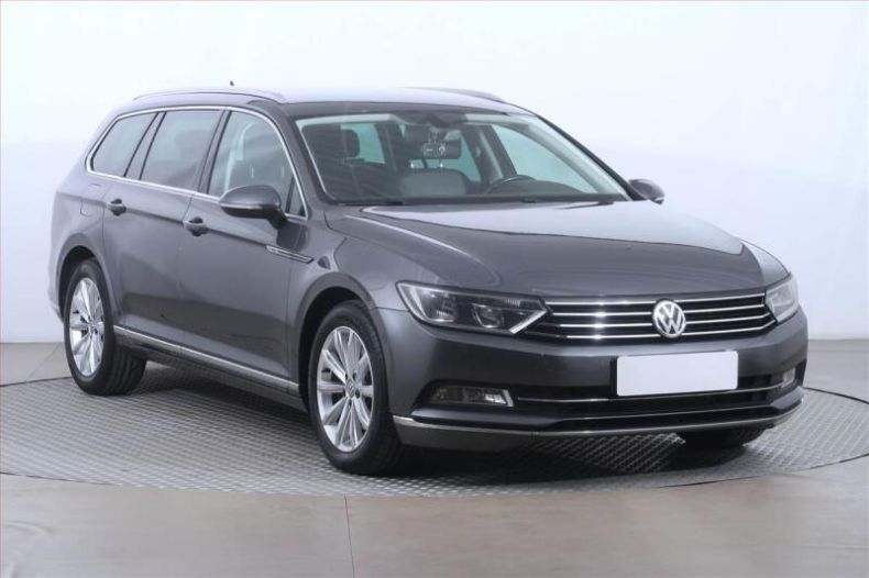 Volkswagen Passat - hlavní foto
