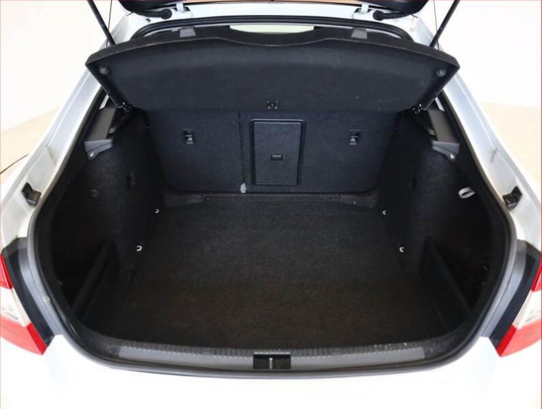 Škoda Octavia - hlavní fotka