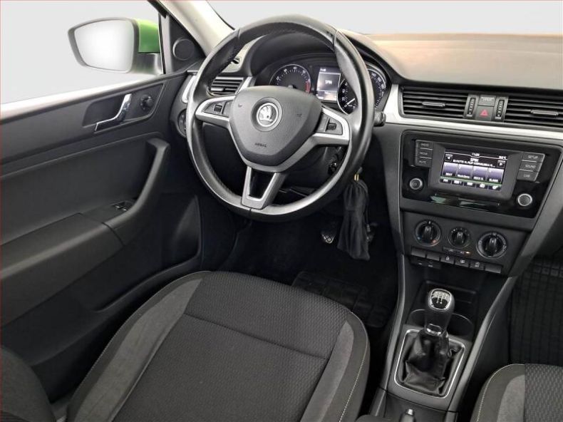 Škoda Rapid - hlavní fotka
