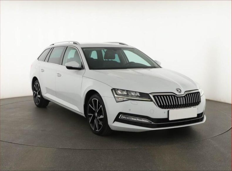 Škoda Superb - hlavní fotka