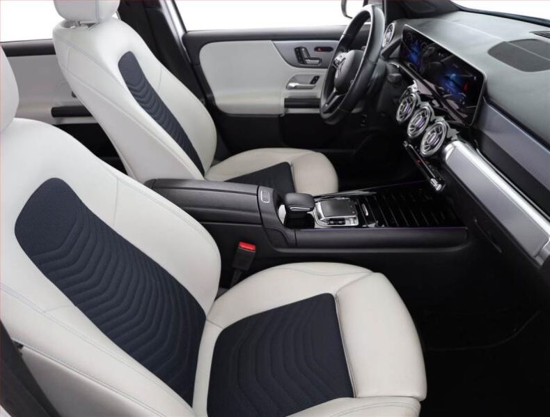 Mercedes GLB - hlavní fotka