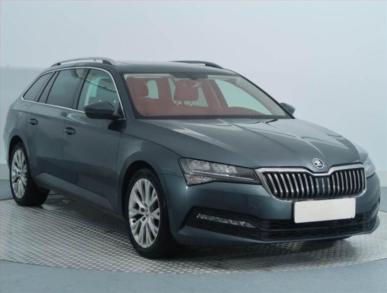 Škoda Superb - hlavní foto