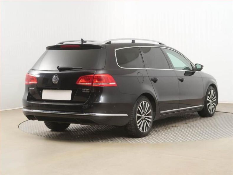 Volkswagen Passat - hlavní fotka