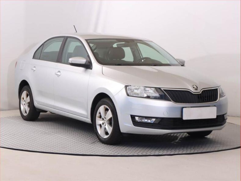 Škoda Rapid - hlavní foto