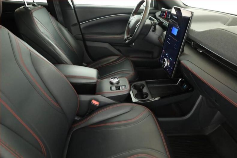 Ford Mustang Mach-E - hlavní fotka