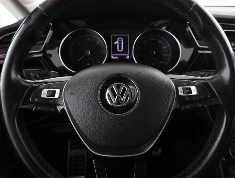 Volkswagen Touran - hlavní fotka