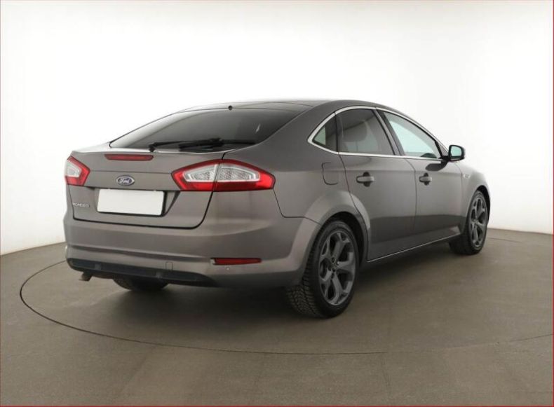 Ford Mondeo - hlavní fotka