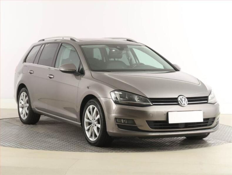 Volkswagen Golf - hlavní foto