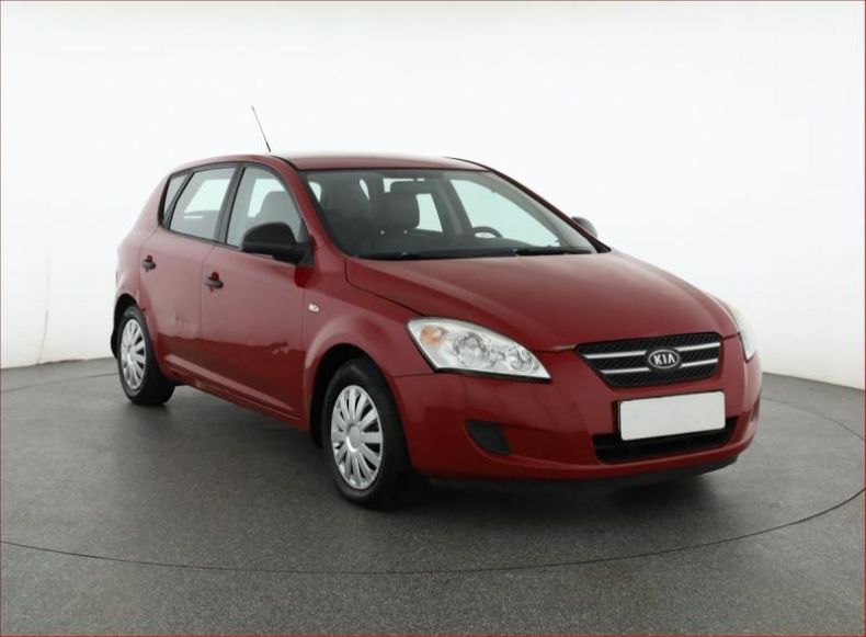 Kia Cee'd - hlavní foto