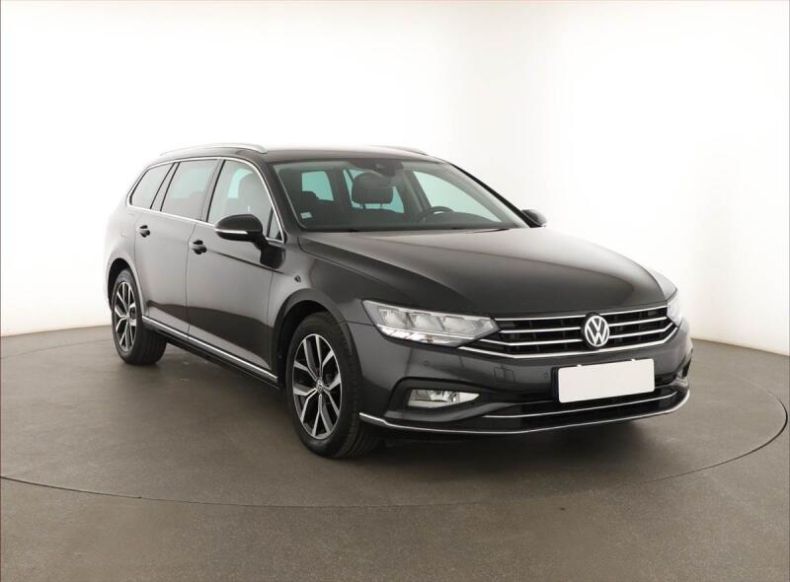 Volkswagen Passat - hlavní foto