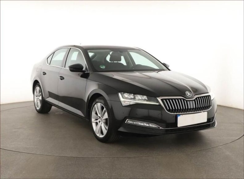 Škoda Superb - hlavní foto