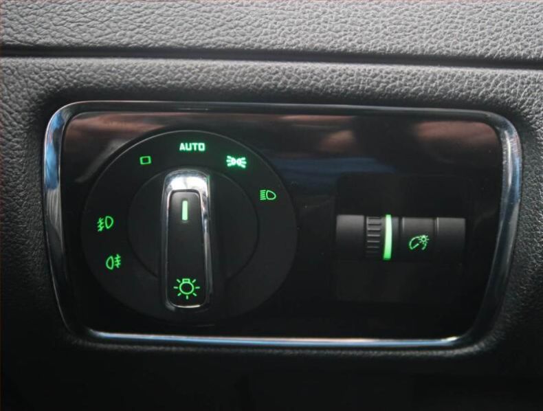 Škoda Superb - hlavní fotka