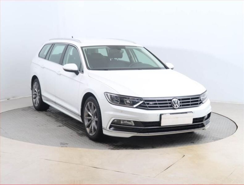 Volkswagen Passat - hlavní foto