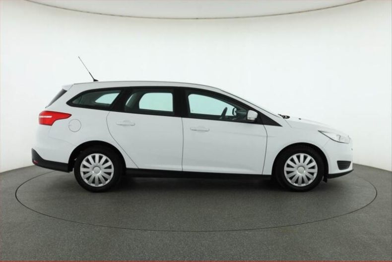 Ford Focus - hlavní fotka