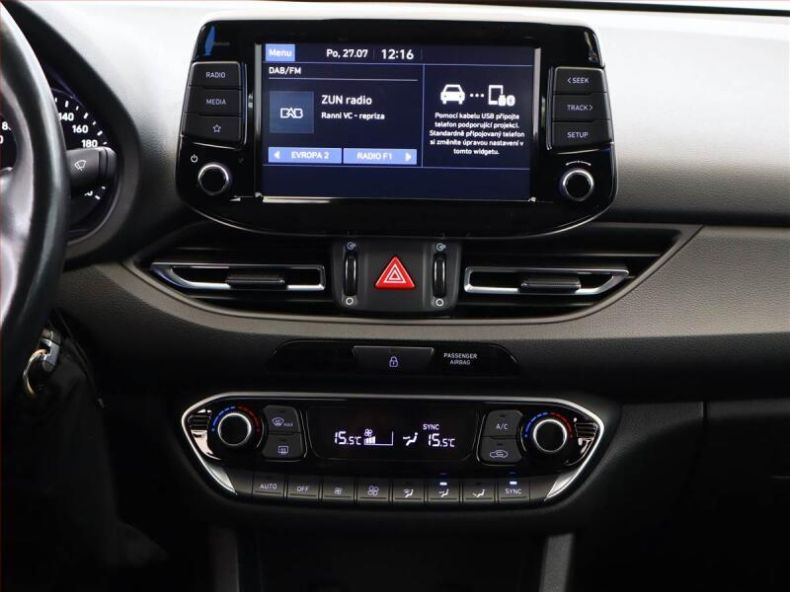 Hyundai i30 - hlavní fotka