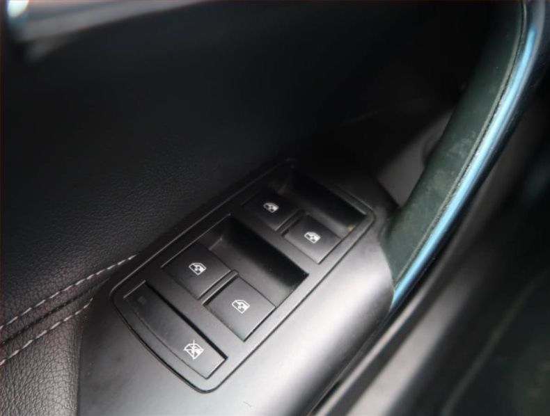 Opel Insignia - hlavní fotka