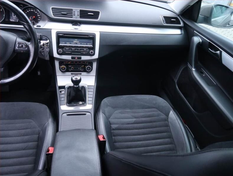 Volkswagen Passat - hlavní fotka