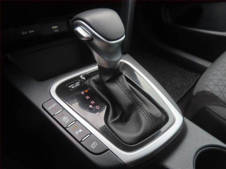 Kia Cee'd - hlavní fotka