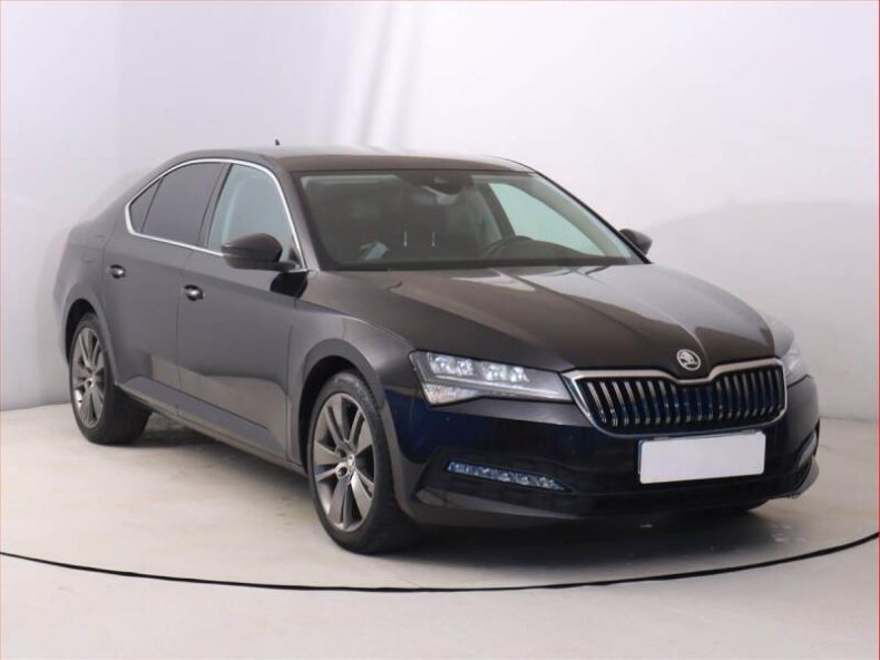 Škoda Superb - hlavní foto