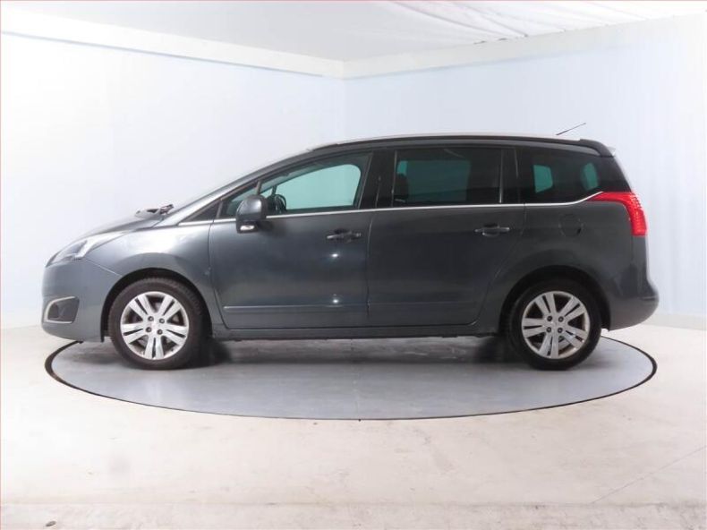 Peugeot 5008 - hlavní fotka