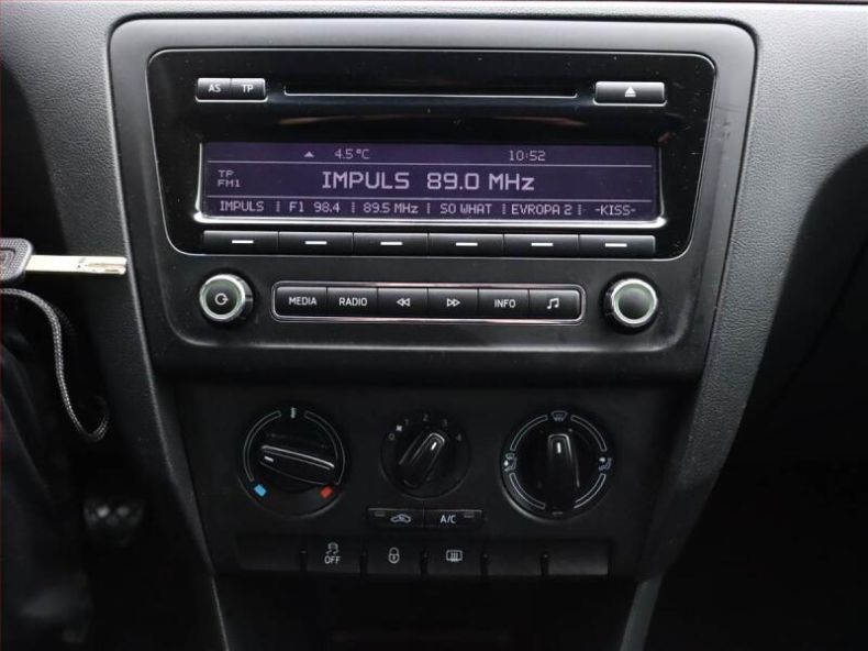 Škoda Rapid - hlavní fotka