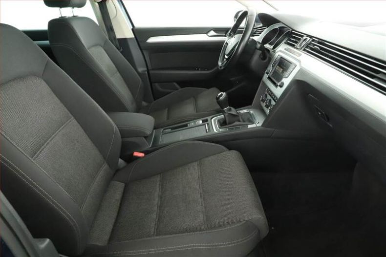 Volkswagen Passat - hlavní fotka