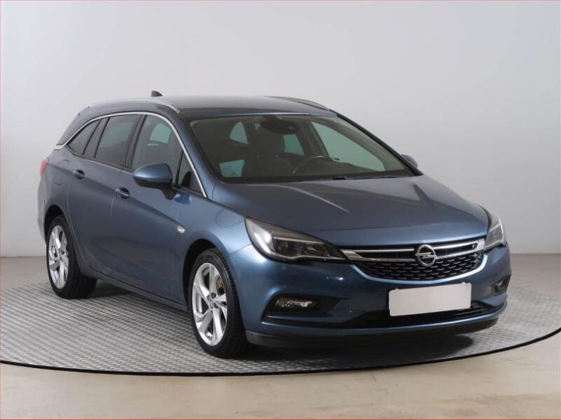 Opel Astra - hlavní foto