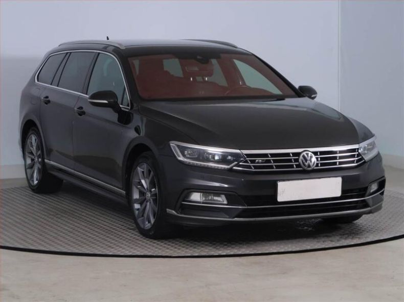 Volkswagen Passat - hlavní fotka inzerátu