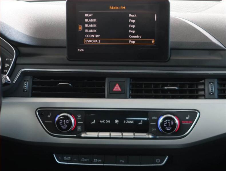 Audi A4 - hlavní fotka
