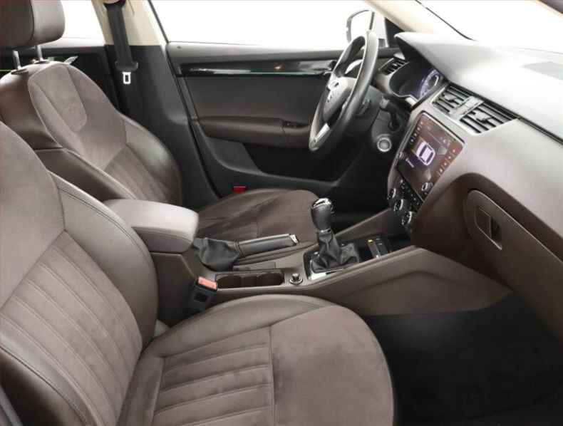 Škoda Octavia - hlavní fotka