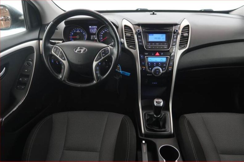 Hyundai i30 - hlavní fotka