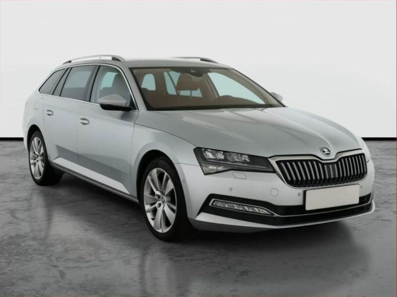 Škoda Superb - hlavní foto