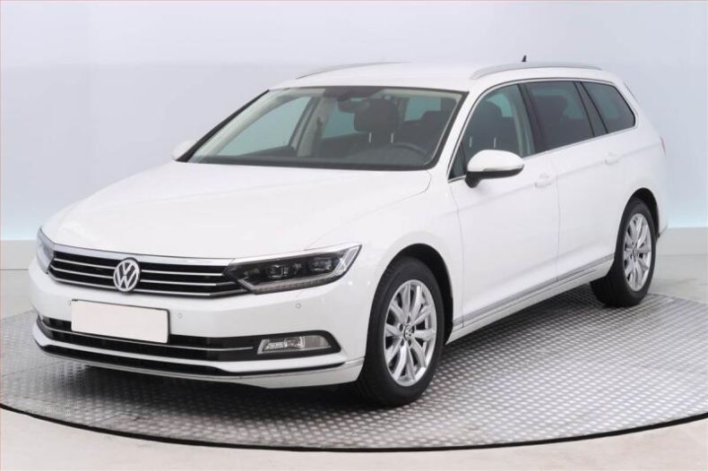 Volkswagen Passat - hlavní foto