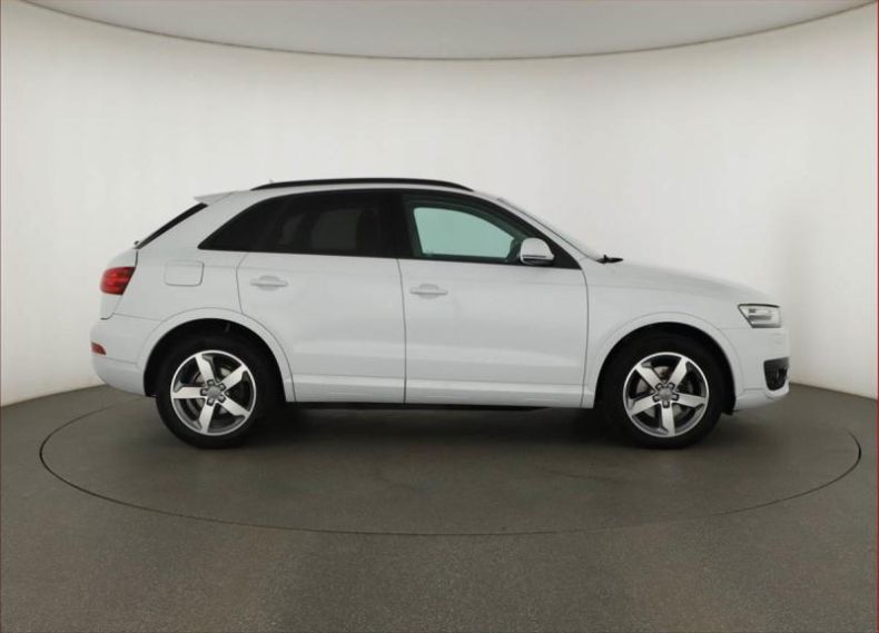 Audi Q3 - hlavní fotka
