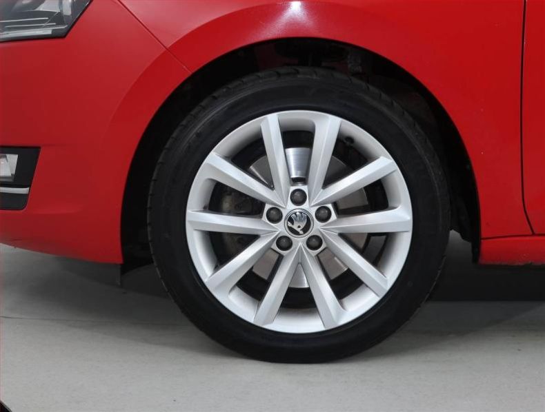 Škoda Rapid - hlavní fotka