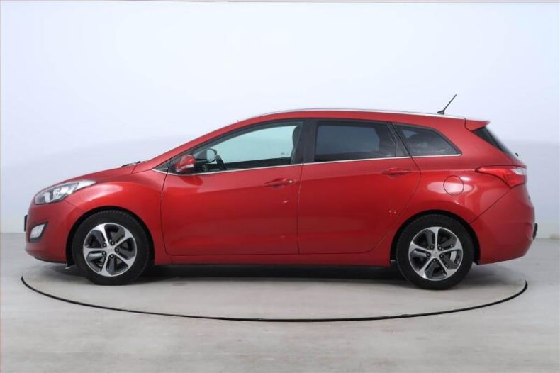 Hyundai i30 - hlavní fotka