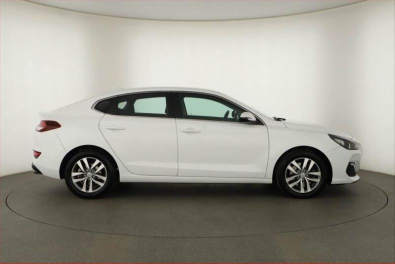 Hyundai i30 - hlavní fotka