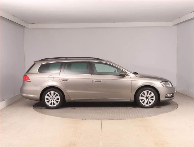 Volkswagen Passat - hlavní fotka