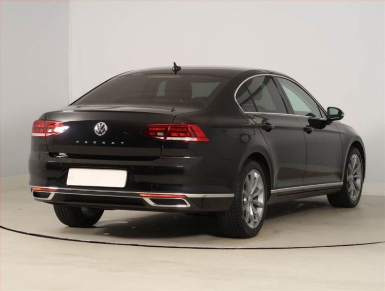 Volkswagen Passat - hlavní fotka