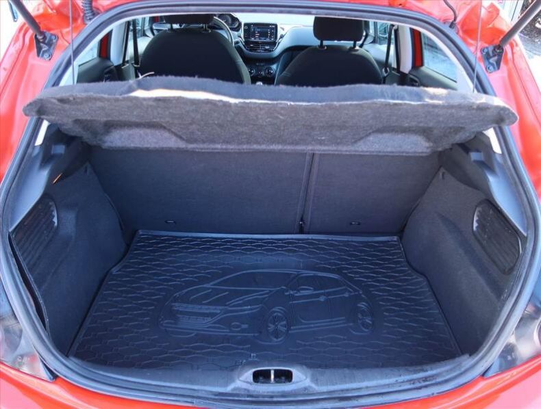 Peugeot 208 - hlavní fotka