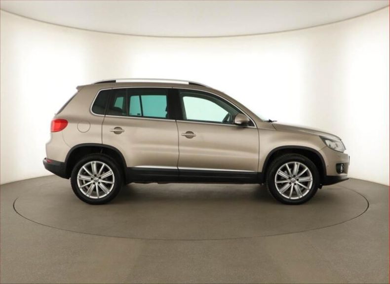 Volkswagen Tiguan - hlavní fotka
