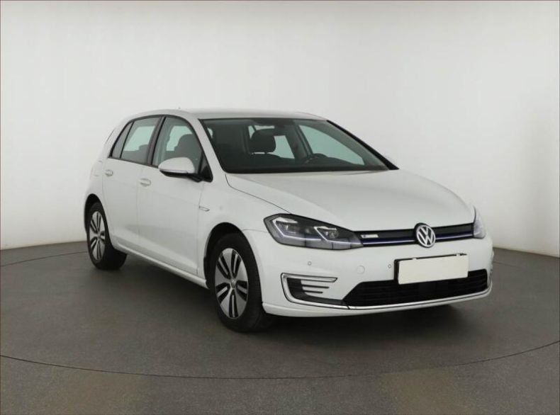 Volkswagen Golf - hlavní fotka
